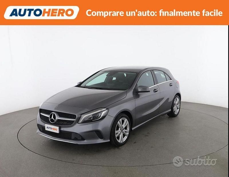Usata Mercedes A180 108 CV (79 kW) 2018 Grigio Berlina