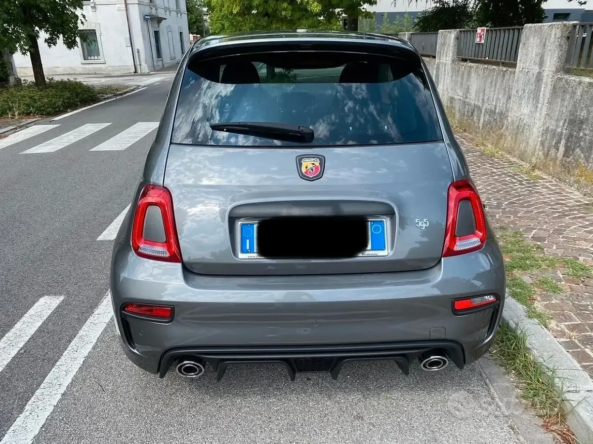 Usata Abarth 595 165 CV (121 kW) 2024 Grigio Utilitaria