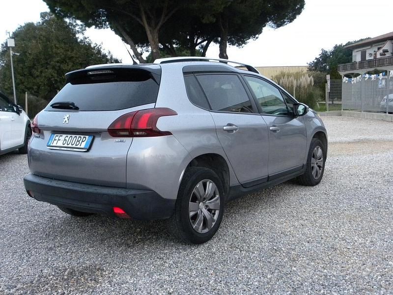 Usata Peugeot 2008 75 CV (55 kW) 2016 Grigio SUV