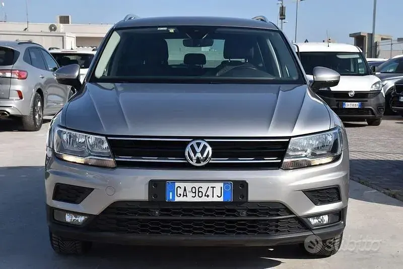 Usata VW Tiguan Business 150 CV (110 kW) 2020 Grigio SUV