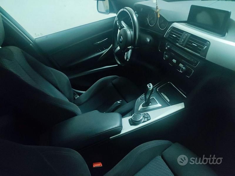 Usata BMW 318 M Sport 116 CV (85 kW) 2015 Nero Berlina