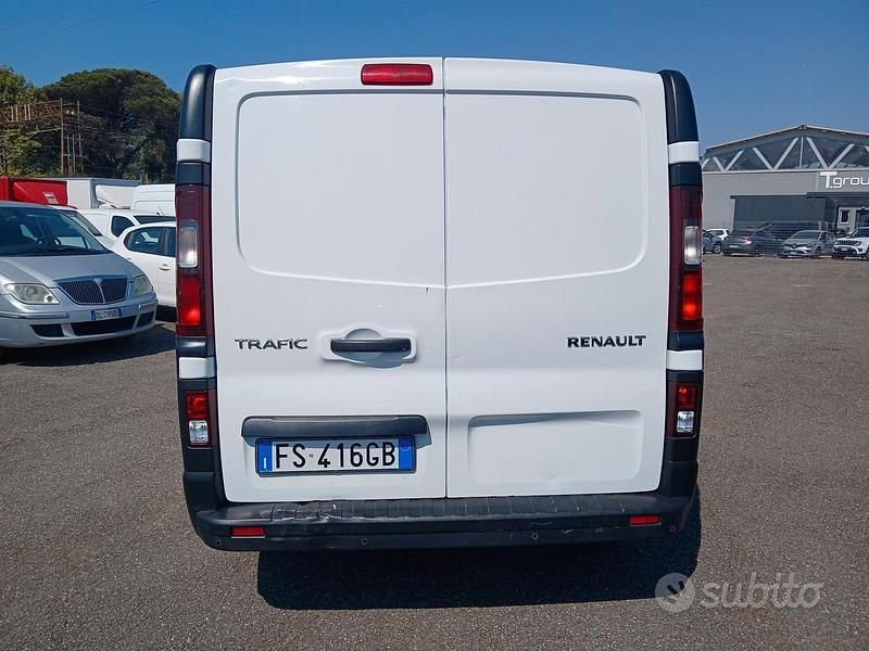 Begagnad Renault Trafic 145 HK (106 kW) 2018 Vit Minibuss