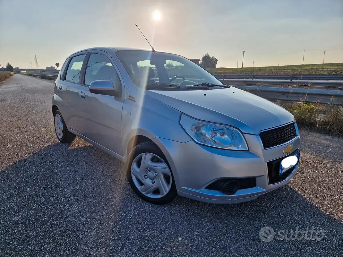 Usata Chevrolet Aveo LS 82 CV (60 kW) 2010 Grigio Berlina