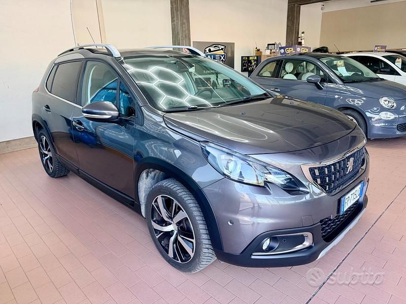 Usata Peugeot 2008 120 CV (88 kW) 2018 Grigio SUV