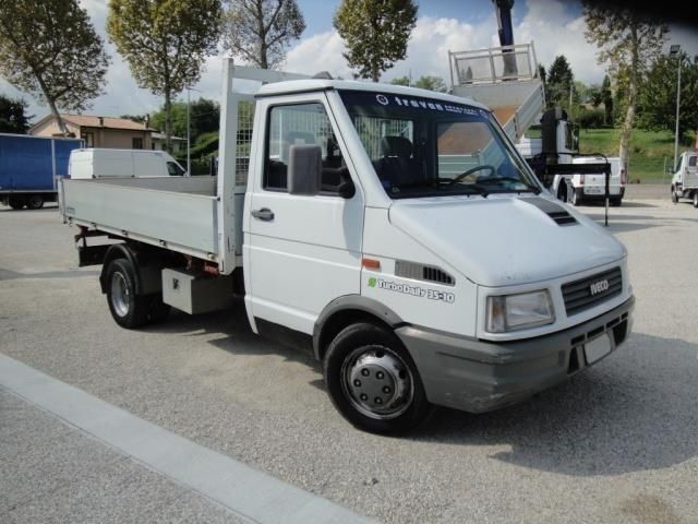 Bianco pastello Usata 1995 Iveco Daily Tre volumi | 5890 € - Immagine 1/4