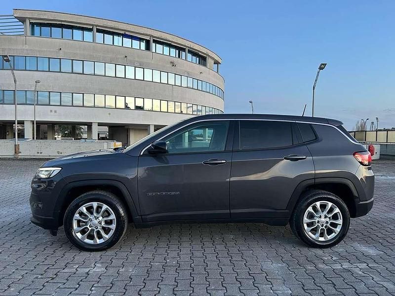 Usata Jeep Compass Longitude 131 CV (96 kW) 2024 Grigio SUV