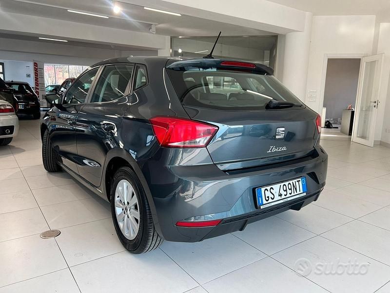 Usata Seat Ibiza Style 95 CV (69 kW) 2023 Grigio Utilitaria