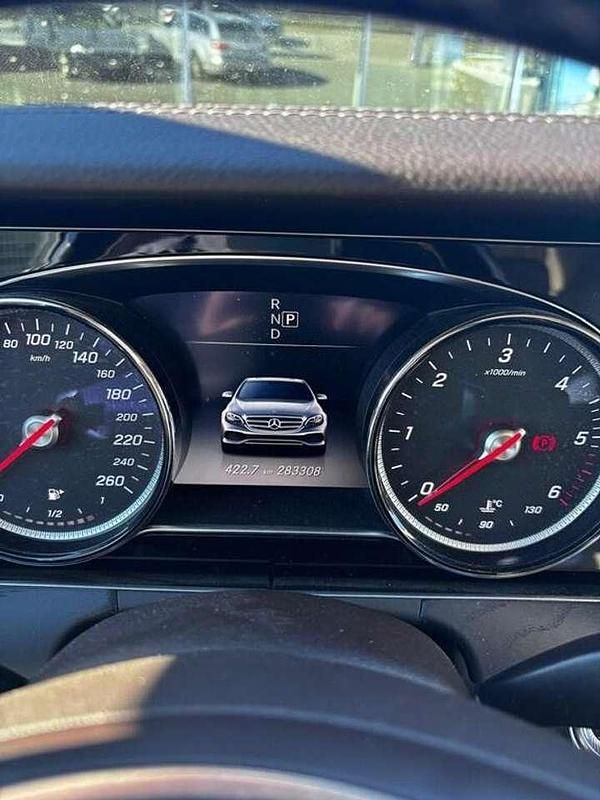 Usata Mercedes E220 Premium Plus 194 CV (142 kW) 2017 Blu Berlina