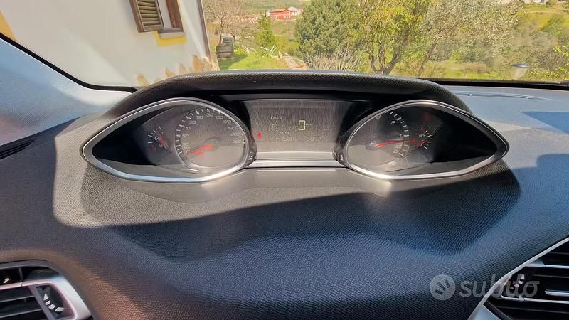 Usata Peugeot 308 SW Active 120 CV (88 kW) 2016 Grigio Station wagon
