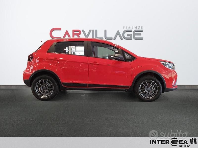 Nuova EMC QUATTRO 2025 Rosso SUV