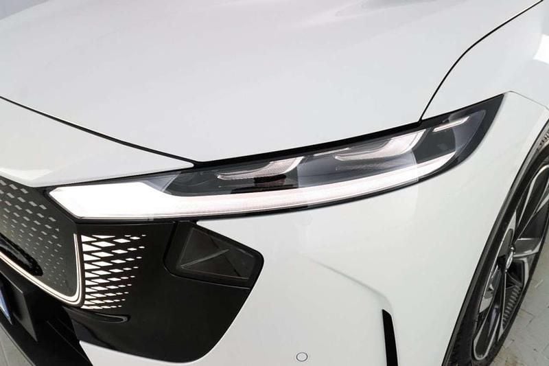 Nuova Mazda 6e Takumi-Line 180 kW (245 CV) 2026 Snowfalke white pearlescent Berlina