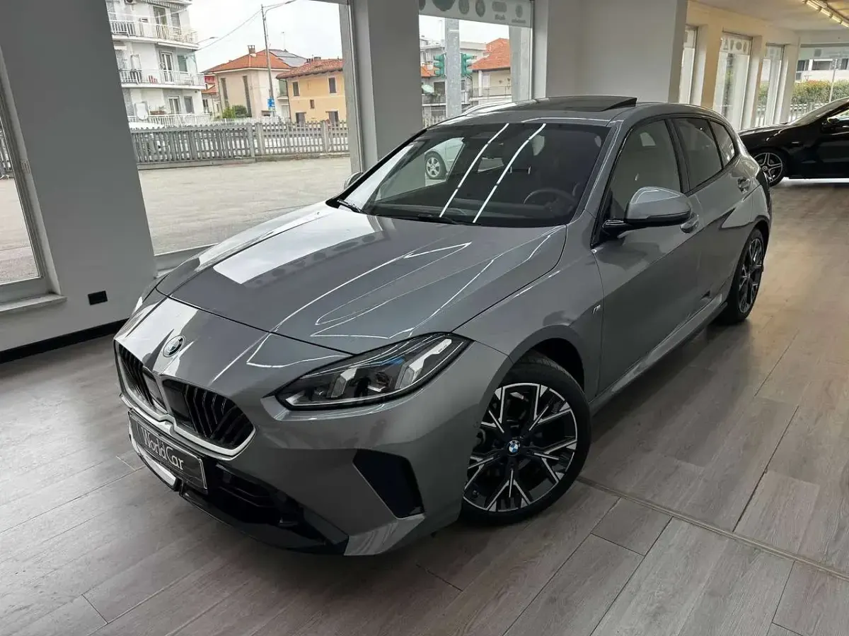 Usata BMW 118 M Sport 150 CV (110 kW) 2025 Grigio Utilitaria
