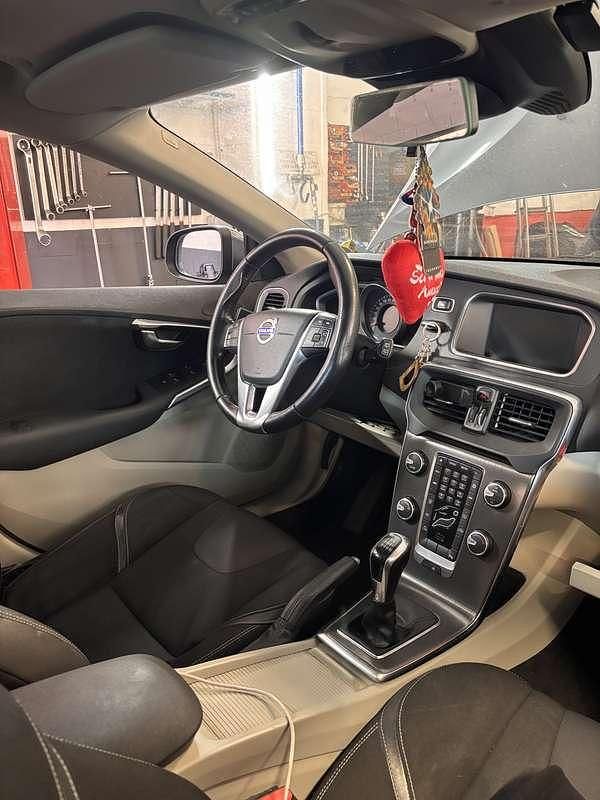 Usata Volvo V40 Business Edition 120 CV (88 kW) 2016 Berlina