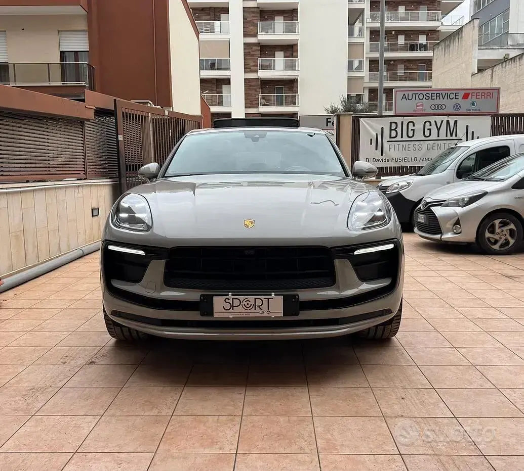 Usata Porsche Macan 265 CV (194 kW) 2023 Grigio SUV