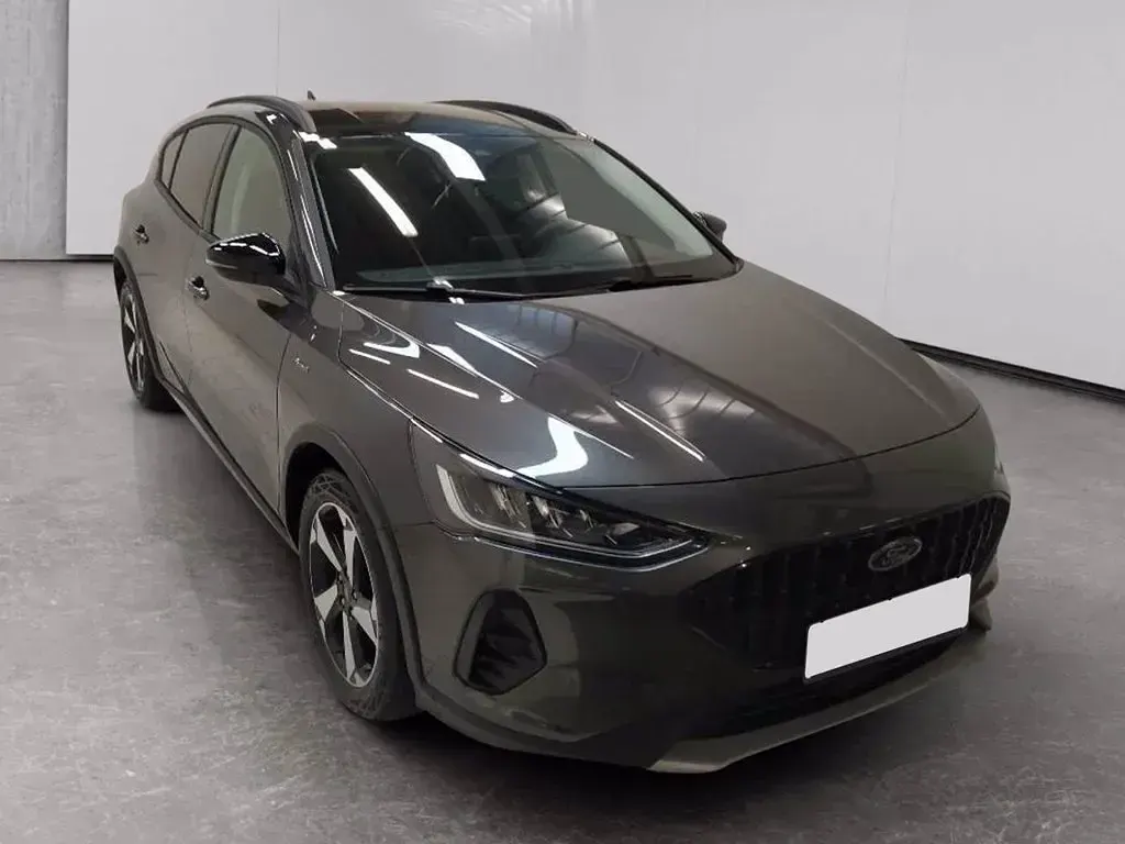 Usata Ford Focus Active 125 CV (91 kW) 2022 Grigio Berlina