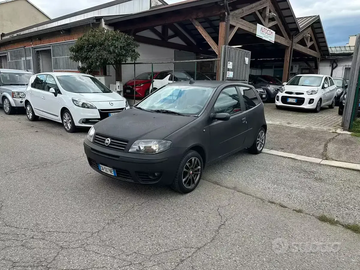 Usata Fiat Punto Dynamic 60 CV (44 kW) 2005 Utilitaria