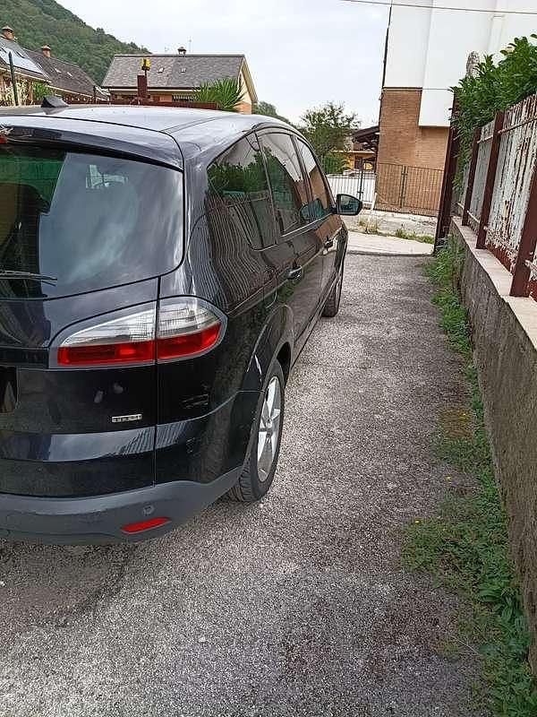 Usata Ford S-MAX Titanium 140 CV (102 kW) 2006 Nero Monovolume