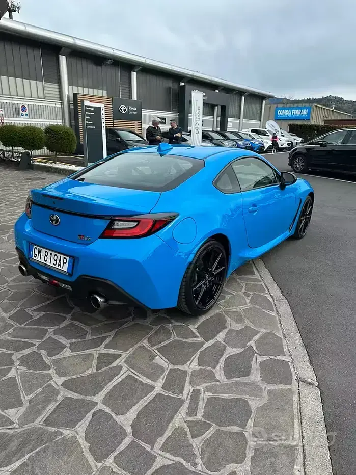 Usata Toyota GR86 Premium 234 CV (172 kW) 2023 Bluazzurro Coupé