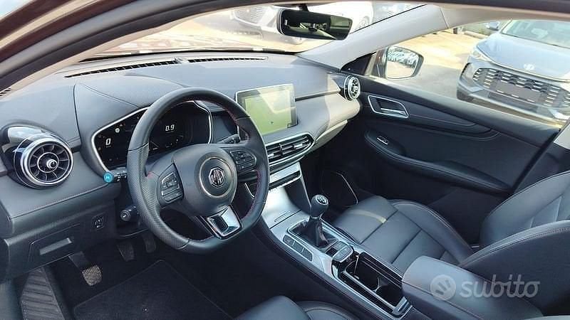 Usata MG HS Comfort 162 CV (119 kW) 2024 Marrone SUV