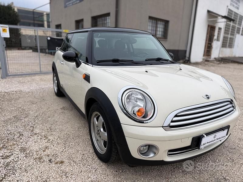 Usata Mini ONE 95 CV (69 kW) 2007 Beige Utilitaria