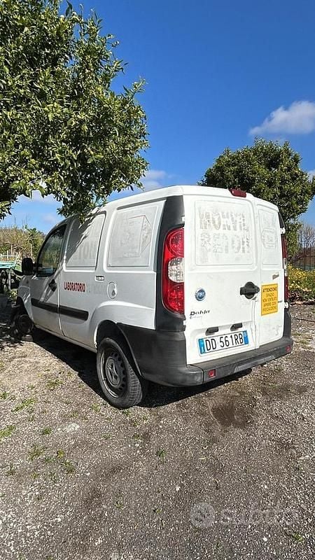 Usata Fiat Doblò 75 CV (55 kW) 2006 Monovolume