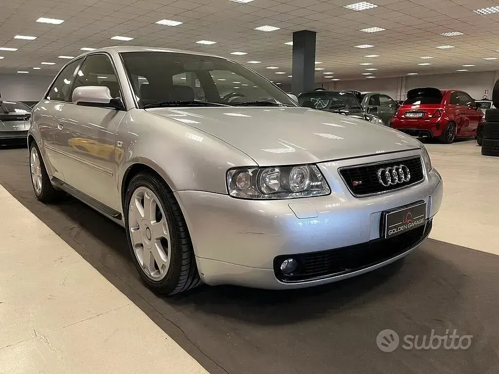 Usata Audi S3 210 CV (154 kW) 2001 Grigio Utilitaria