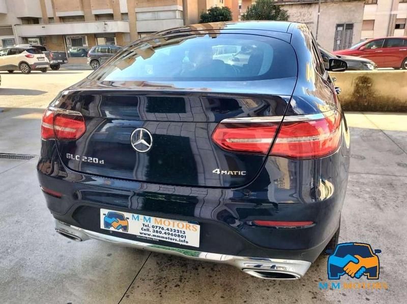 Usata Mercedes GLC220 Exclusive 170 CV (125 kW) 2019 Blu scuro SUV