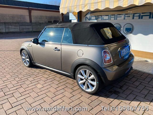 Usata Mini Cooper 122 CV (89 kW) 2014 Antracite Utilitaria