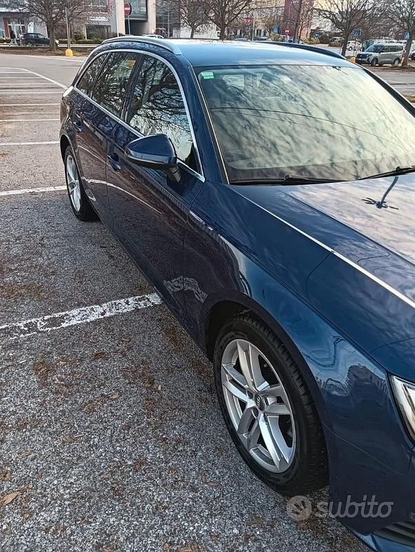 Usata Audi A4 150 CV (110 kW) 2018 Blu Station wagon
