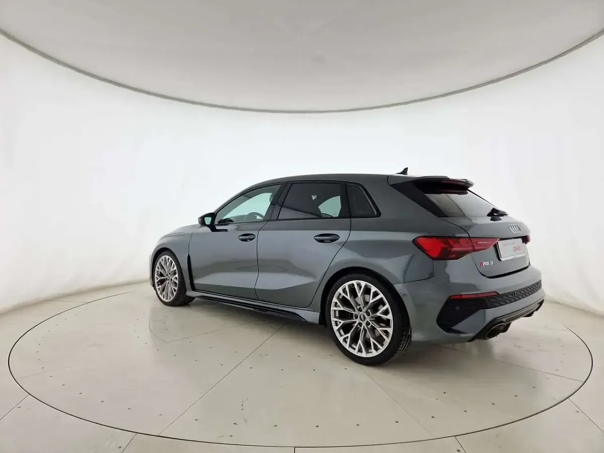 Usata Audi RS3 400 CV (294 kW) 2022 Grigio daytona perlato Berlina