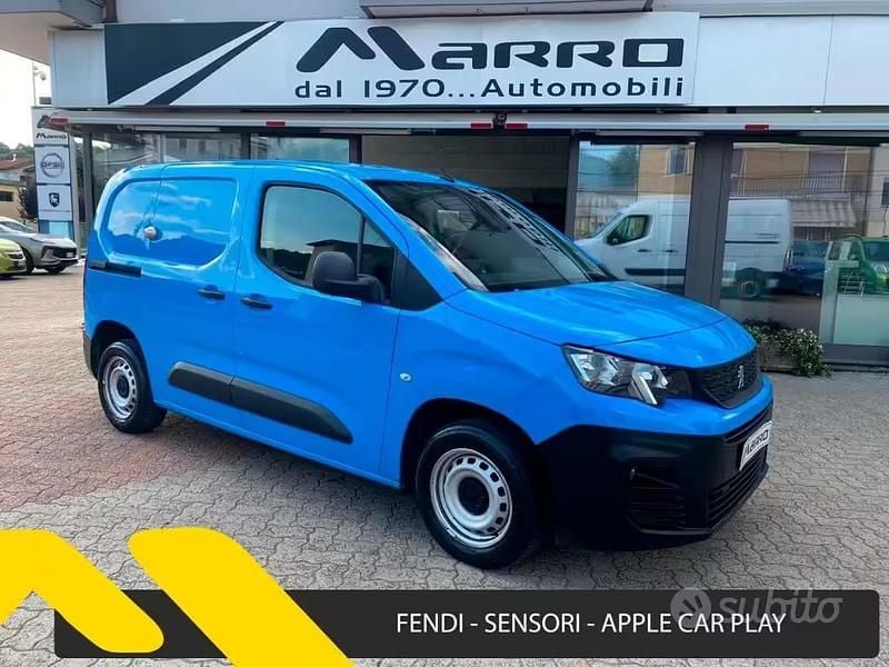 Usata Peugeot Partner Premium 99 CV (72 kW) 2019 Blu Monovolume