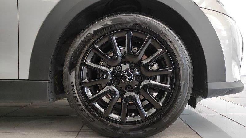 Usata Mini Cooper Classic 136 CV (100 kW) 2022 Argento Utilitaria