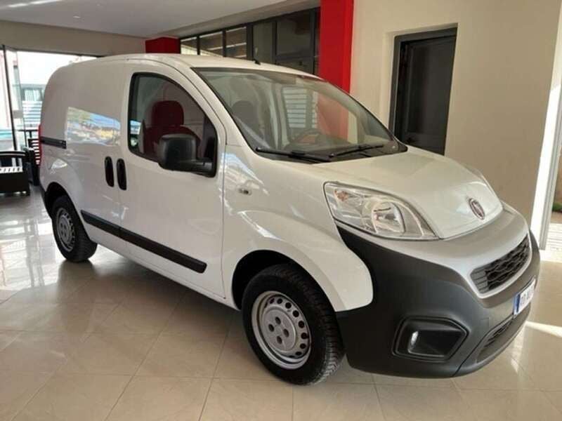 Usata Fiat Fiorino 80 CV (58 kW) 2018 Bianco Monovolume