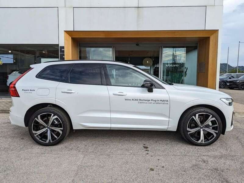 Usata Volvo XC60 Ultra 349 CV (256 kW) 2024 Bianco SUV