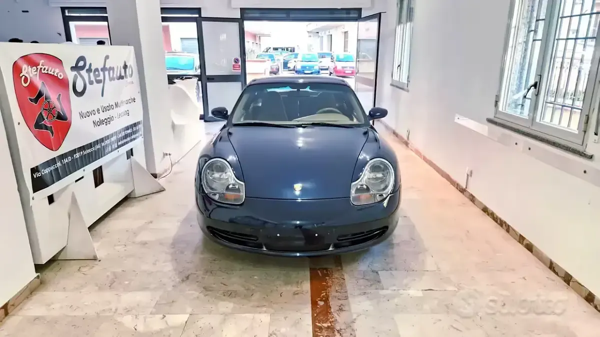 Usata Porsche 911 Carrera 4 300 CV (220 kW) 2000 Blu Coupé