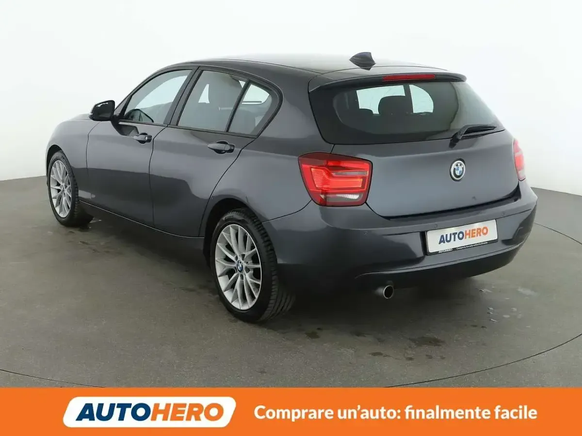 Begagnad BMW 118 143 HK (105 kW) 2015 Grå Halvkombi