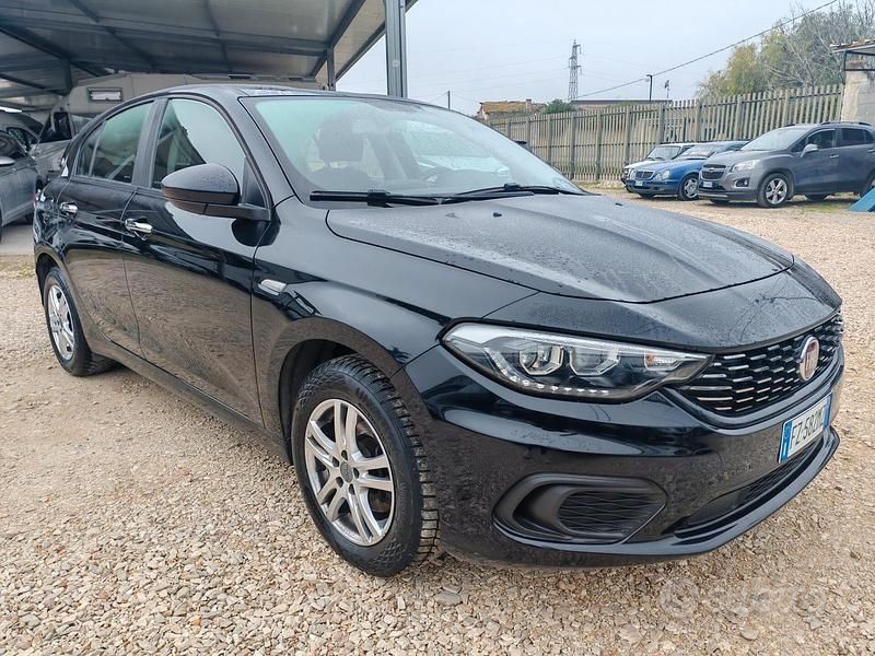 Occasion Fiat Tipo Business 95 ch (69 kW) 2019 Noir Berline