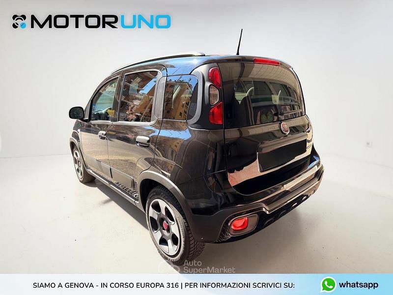 Usado Fiat Panda Cross Cross 71 CV (52 kW) 2023 Negro Utilitario