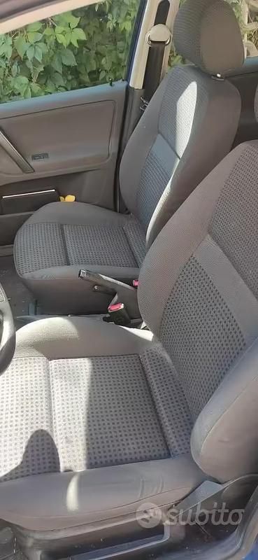 Usata VW Polo 2000 Blu Utilitaria