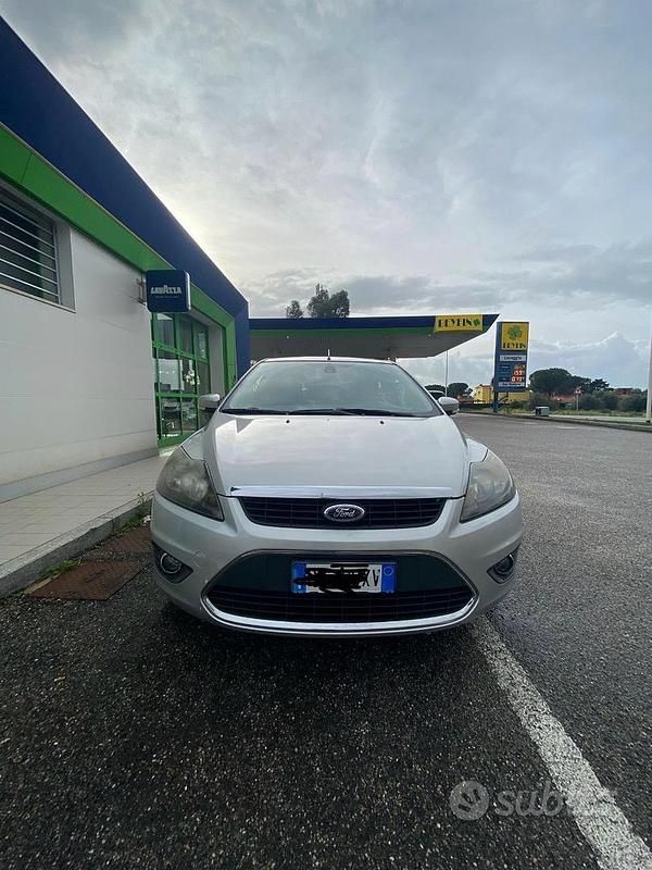 Usata Ford Focus 90 CV (66 kW) 2008 Grigio Berlina