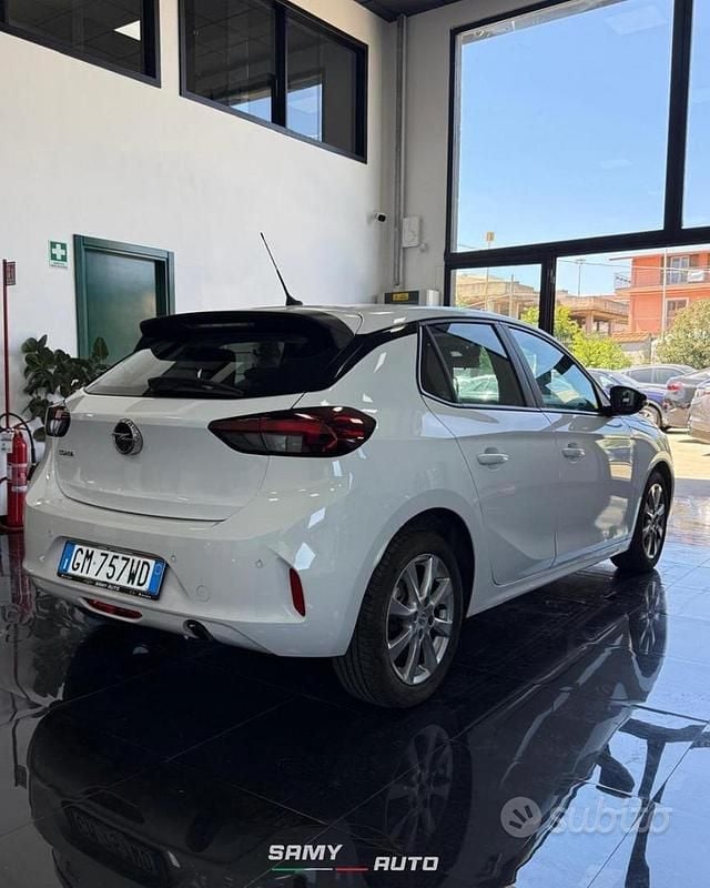 Usata Opel Corsa Edition 102 CV (75 kW) 2023 Bianco Utilitaria