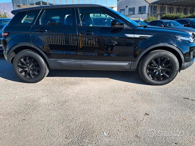 Usata Land Rover Range Rover evoque SE Dynamic 150 CV (110 kW) 2018 Nero SUV