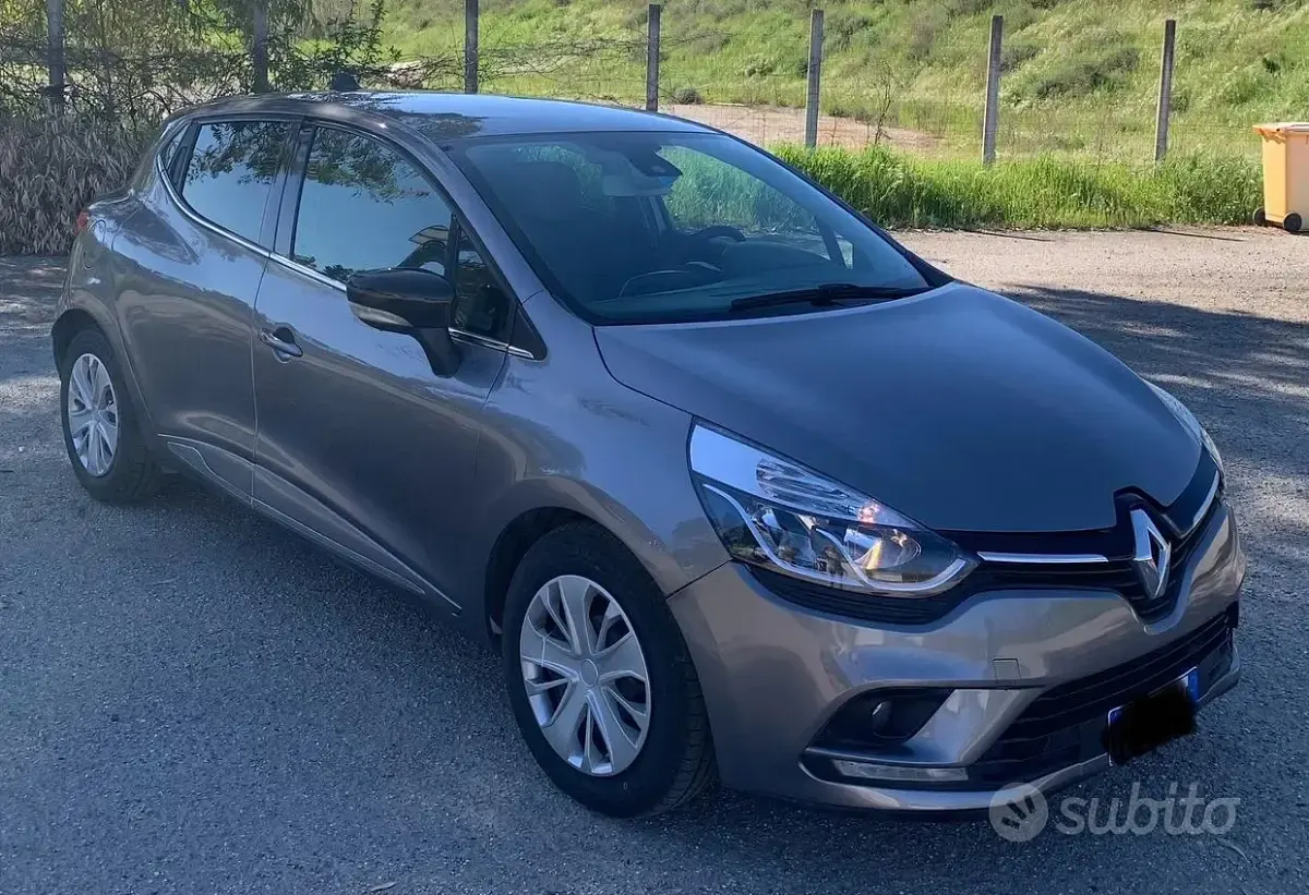 Usata Renault Clio IV 90 CV (66 kW) 2016 Grigio Berlina