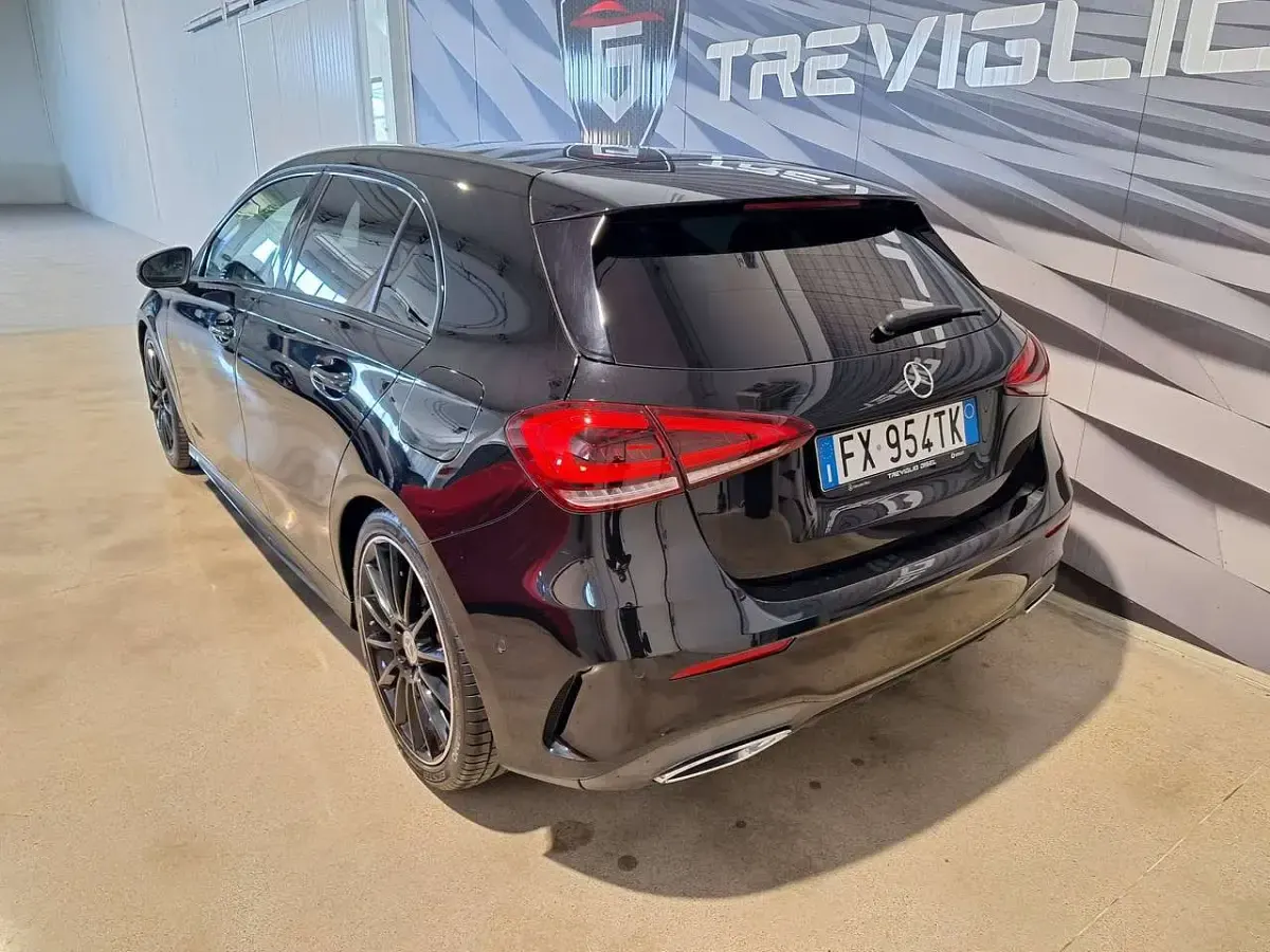 Usata Mercedes A180 Premium 116 CV (85 kW) 2018 Nero Berlina
