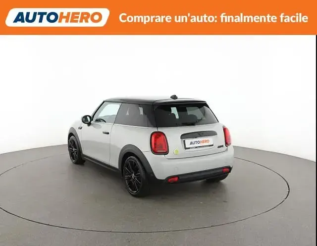 Usata Mini Cooper SE Essential 135 kW (184 CV) 2022 Argento Utilitaria