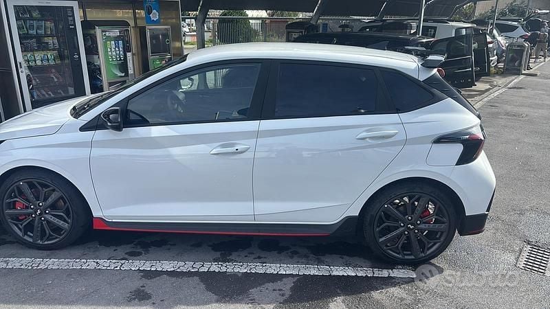 Usata Hyundai i20 204 CV (150 kW) 2024 Bianco Berlina