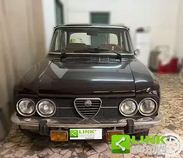 Usata Alfa Romeo Giulia 1300 Super 86 CV (63 kW) 1970 Grigio Berlina