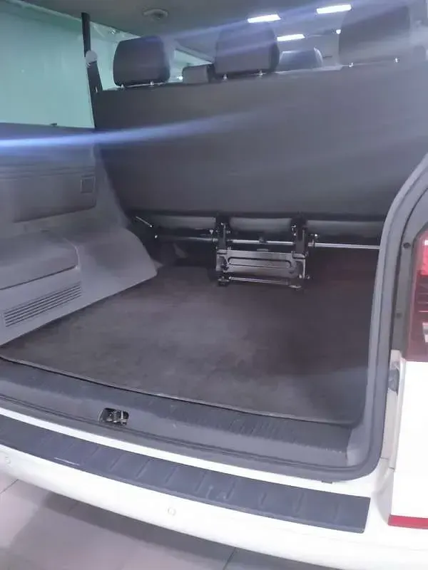 Usata VW Caravelle Comfortline 150 CV (110 kW) 2020 Bianco Furgone