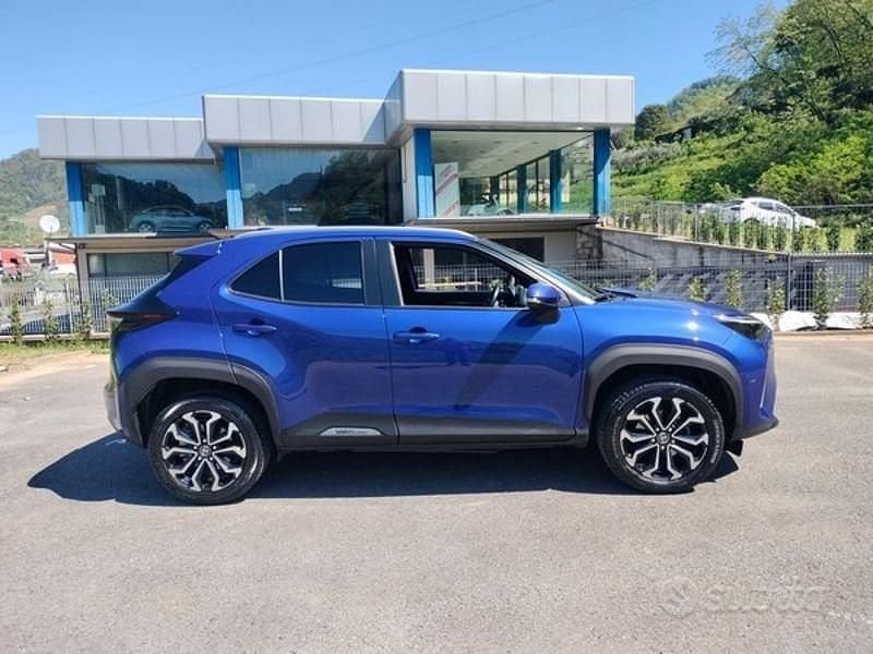 Usata Toyota Yaris Cross Trend 116 CV (85 kW) 2022 Blu SUV