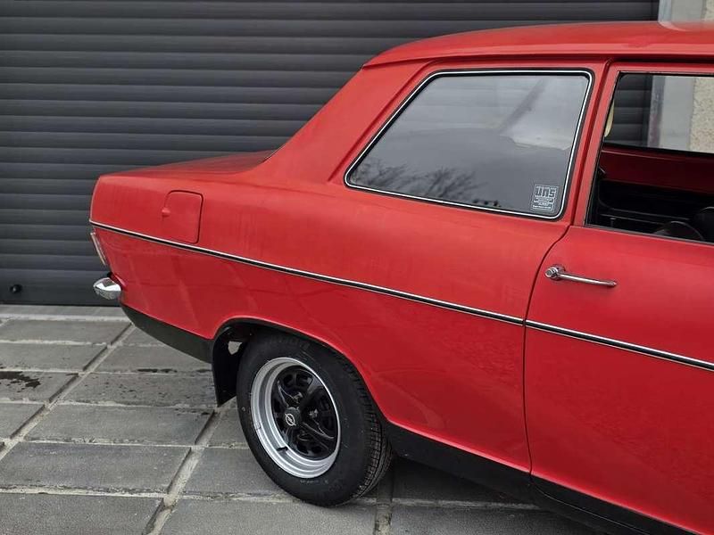 Usata Opel Kadett 45 CV (33 kW) 1970 Rosso Berlina